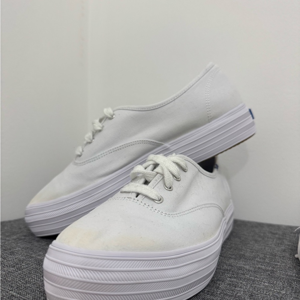 Women’s Keds White Canvas Sneakers Size 8 NWOT